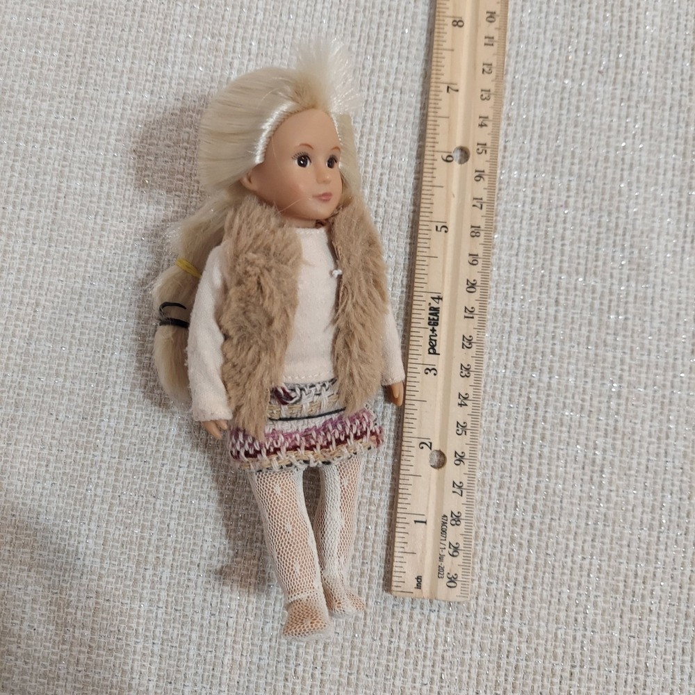 Battat‎ Our Generation Aria Doll Mini 7" With Outfit